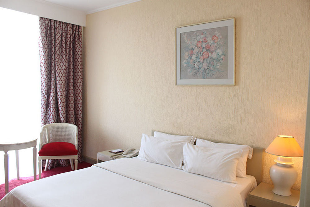 Hotel Mont Febe Yaoundé Esterno foto