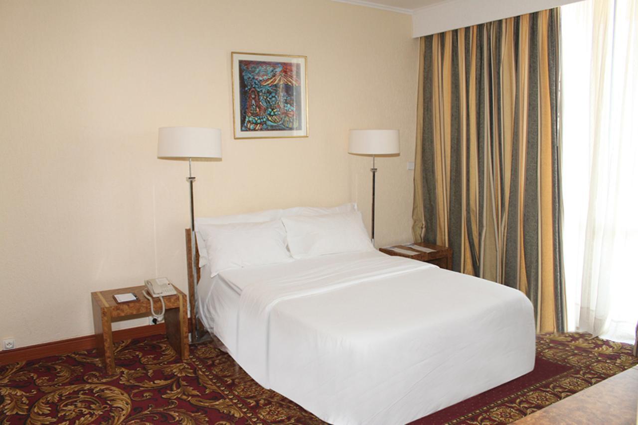 Hotel Mont Febe Yaoundé Esterno foto