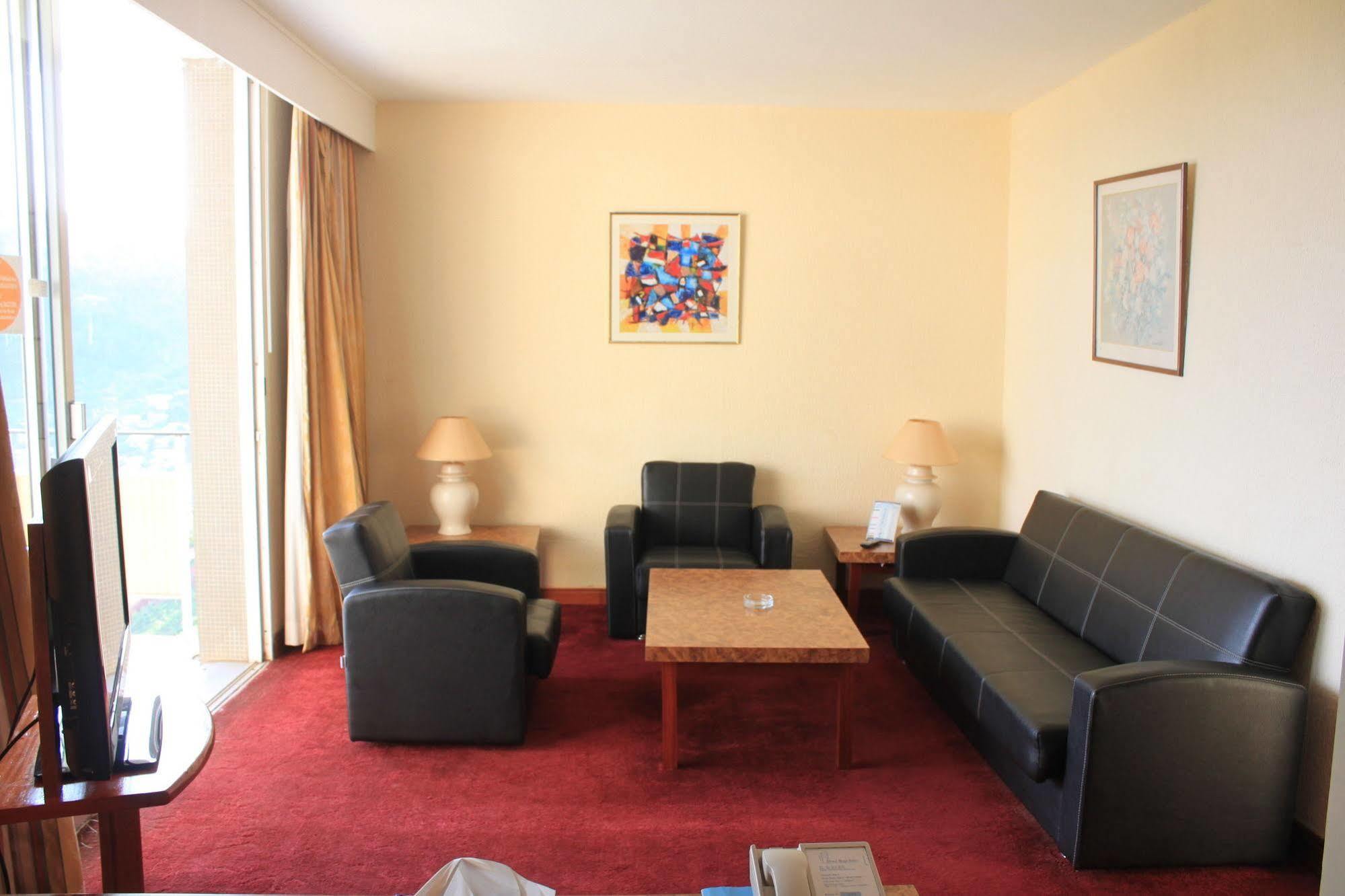 Hotel Mont Febe Yaoundé Esterno foto