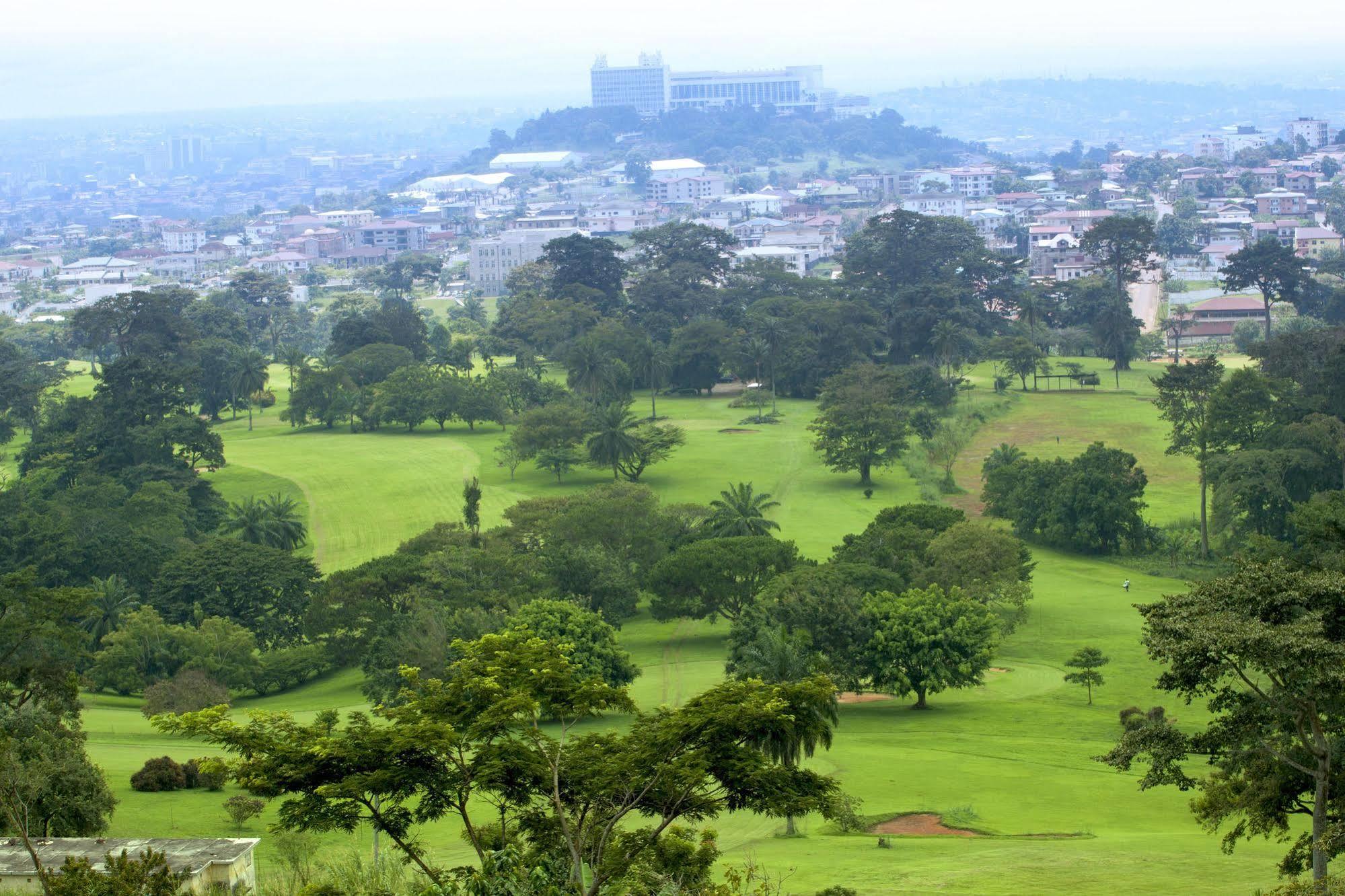 Hotel Mont Febe Yaoundé Esterno foto