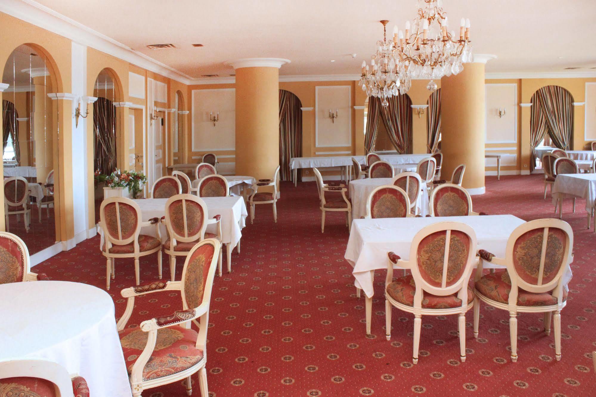 Hotel Mont Febe Yaoundé Esterno foto